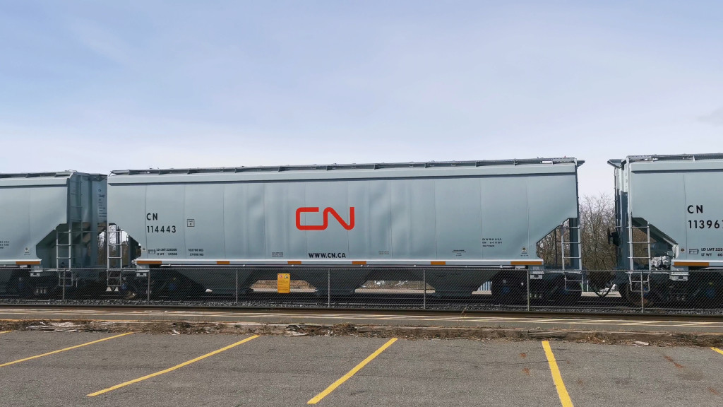 CN 114443